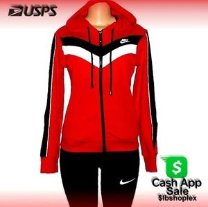 NiKE SPORTWEAR WiNDRUNNER SET